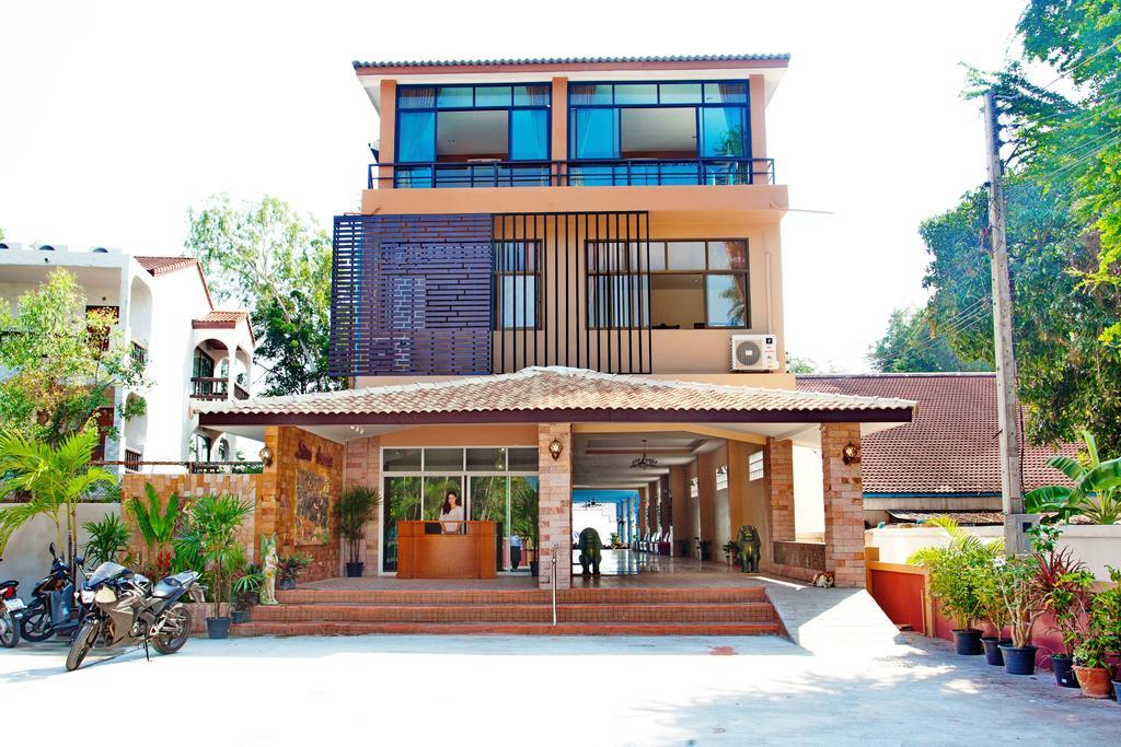 Sea Breeze Guest House Cha-Am Zewnętrze zdjęcie
